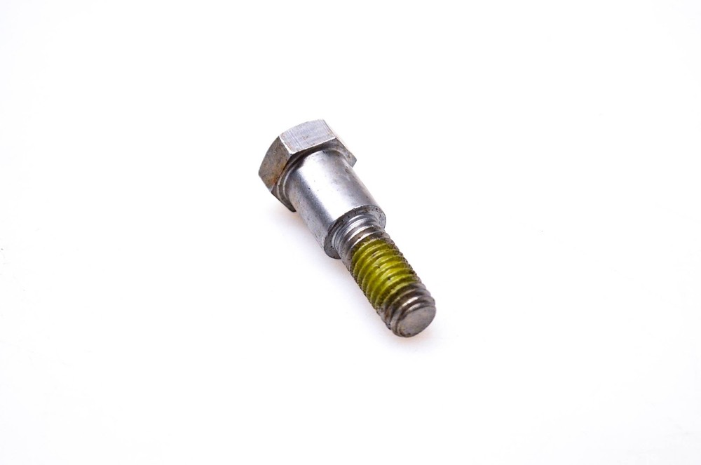 OMC 318205 Shoulder Screw NOS
