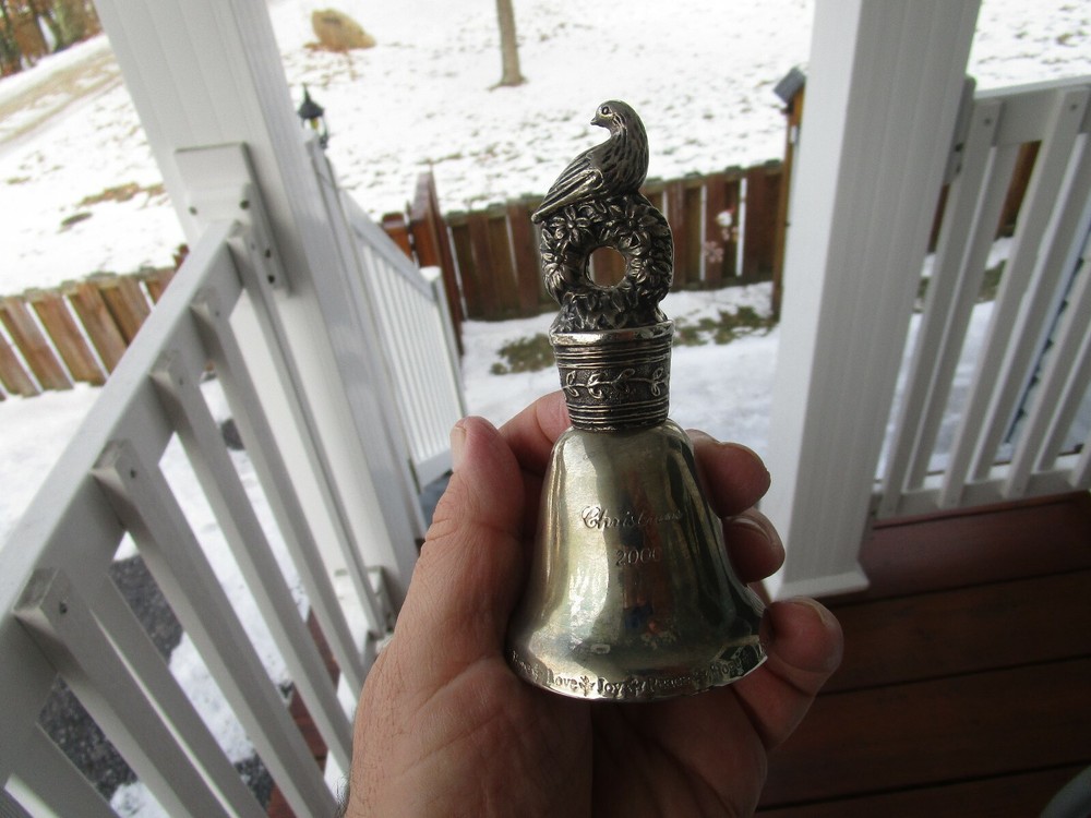 2000 Silverplated [Dove on Wreath] Christmas Bell ~NICE!!!