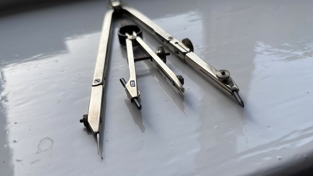 VINTAGE DRAUGHTSMAN TECHNICAL DRAWING COMPASS SET IN CASE ARCHITECT/ENGINEER