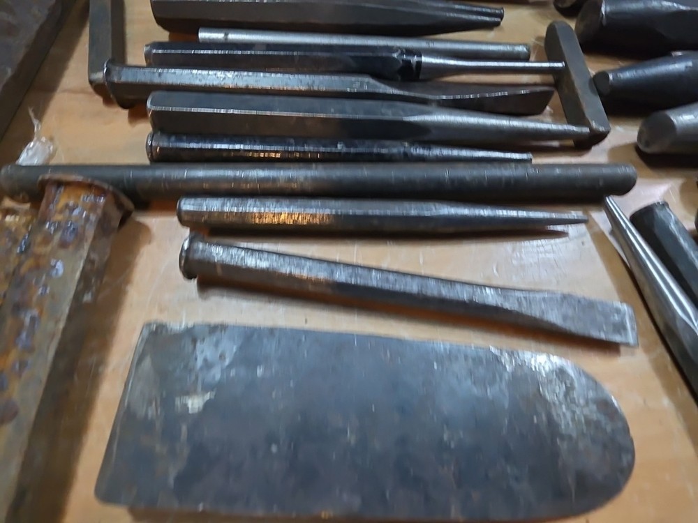 punch and chisel Lot