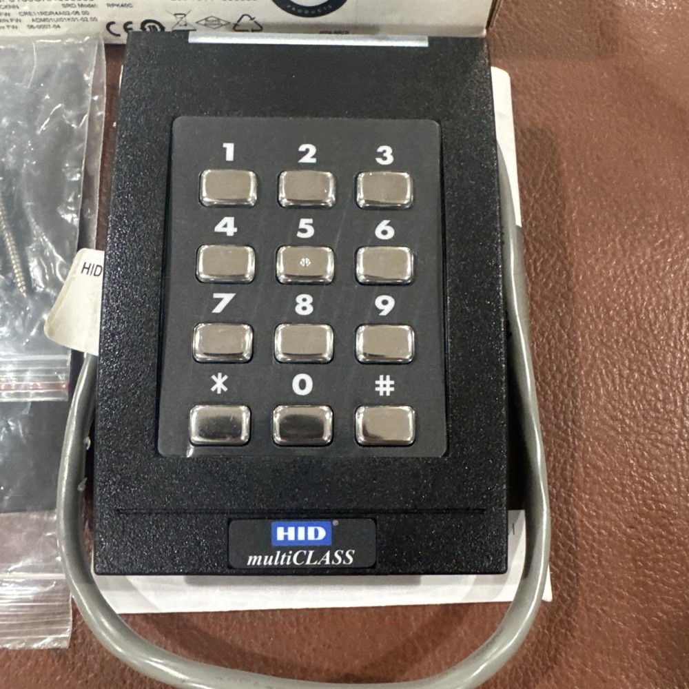 HID MultiClass RPK40 Keypad Wall Switch Reader 6136CKN000000