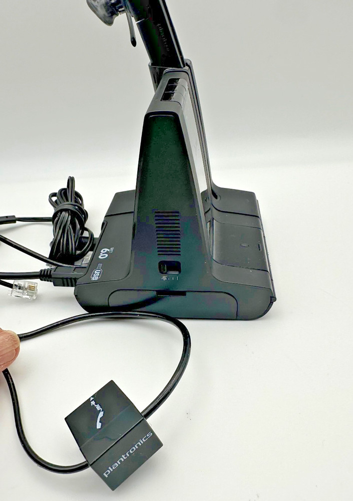 Plantronics POLY W8200B Wireless Headset & Charging base DECT + Adapters