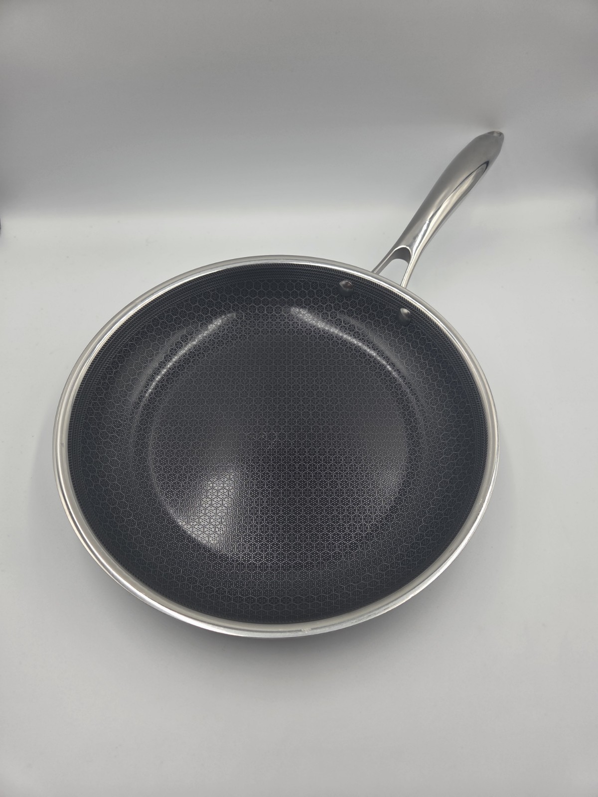 HexClad Hypbrid Nonstick Stainless Steel 10" Frying Pan, No Lid - Good Condition