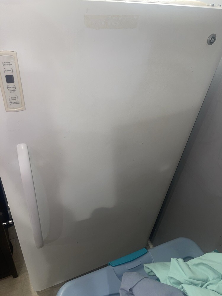 GE Stand-up freezer