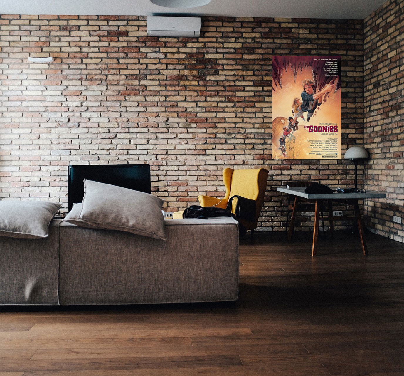 The Goonies - Movie Poster (Regular Style) (Size 24" X 36")