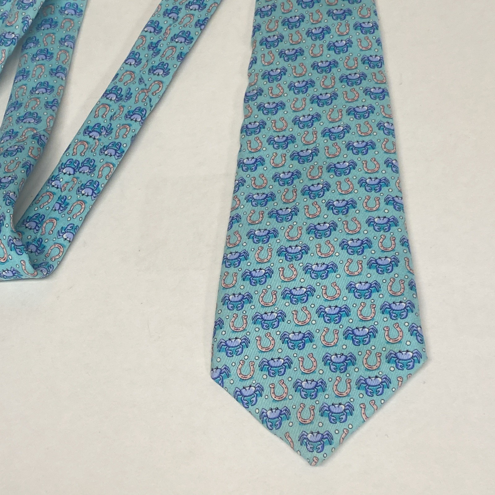 Vineyard Vines Boys Teal Blue Repp Silk Tie Lucky Horse Shoe Crabs 49.5” USA E2