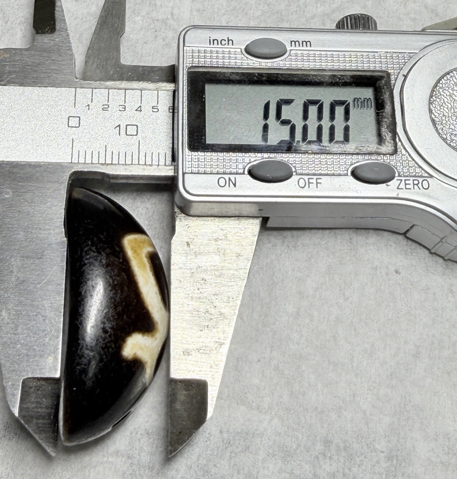 Tibetan Kubera Wealth God Old Agate Dzi Pendant, Odd Size Silkworm Line. ✨