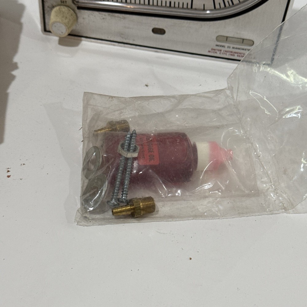 Dwyer Manometer MARK II 25 NOS