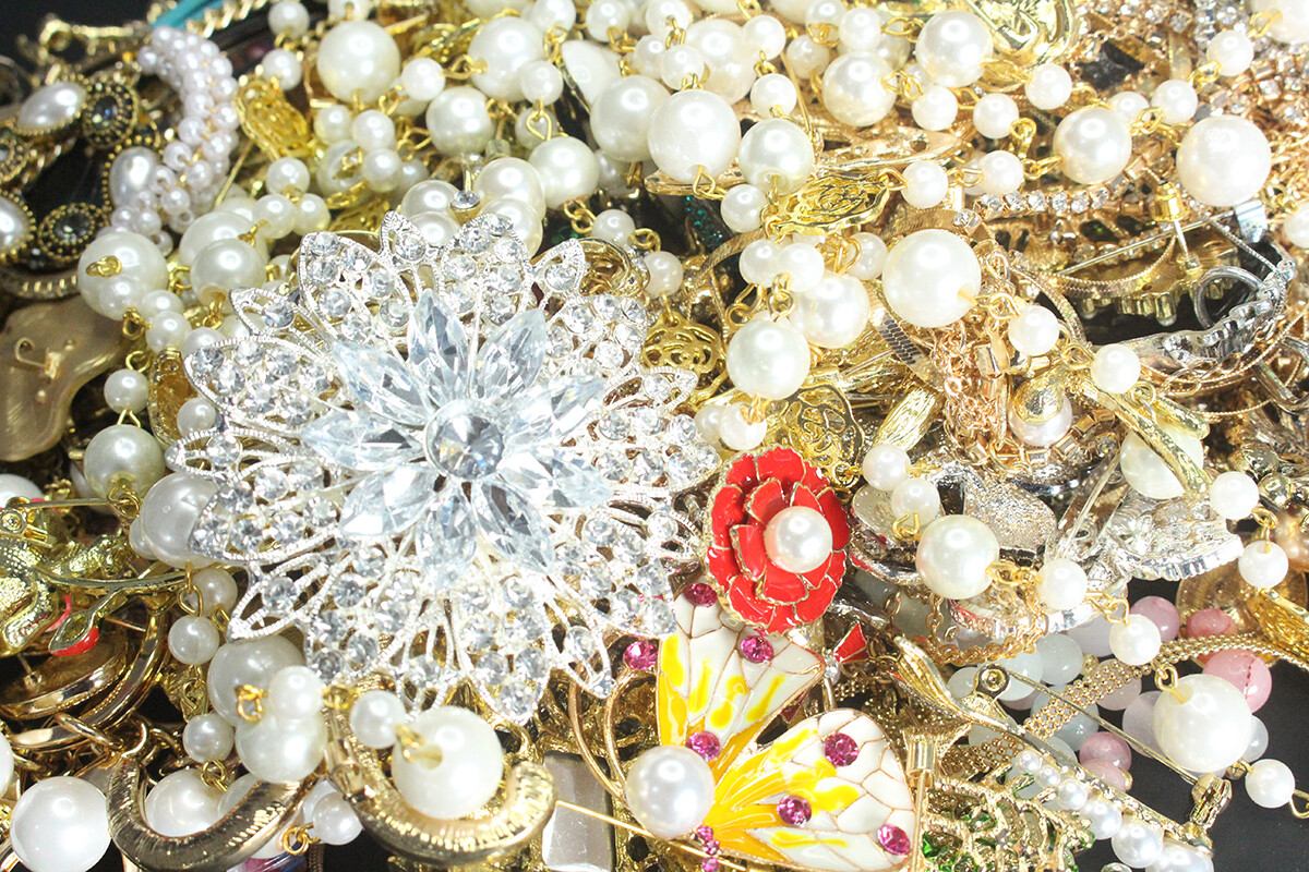 All the wearable items resold in the jewelry section are in perfect condition