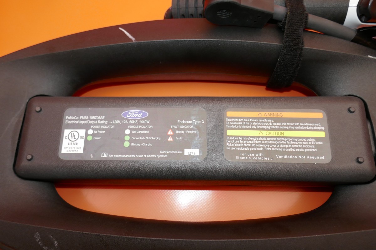 FORD CHARGING CABLE C-MAX FUSION 2016 2017 2018 2019 FM58-10B706AE OEM