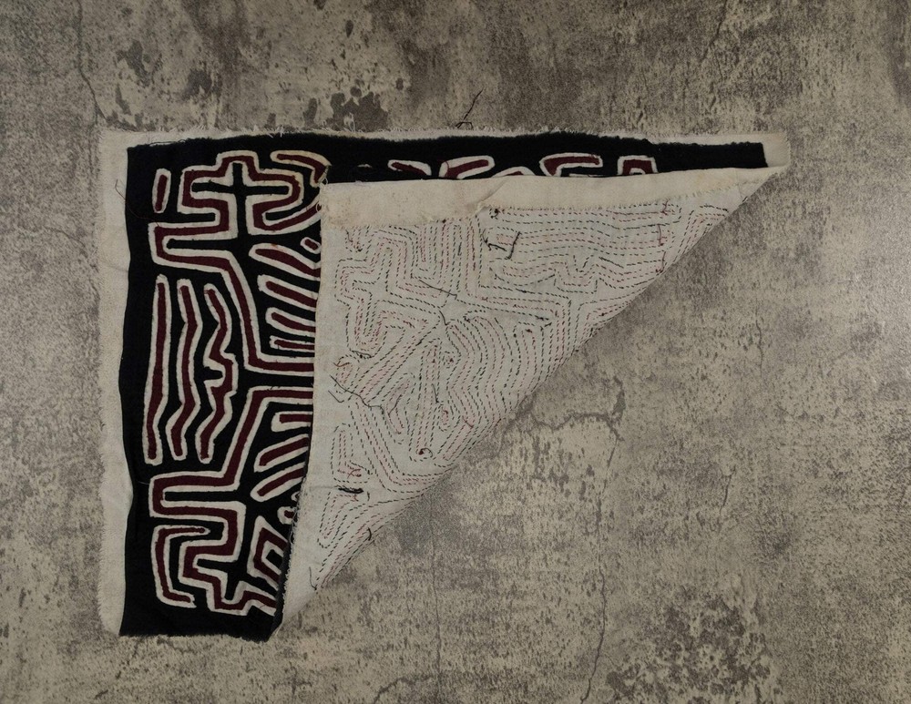 Black White And Maroon Classic Design Mola