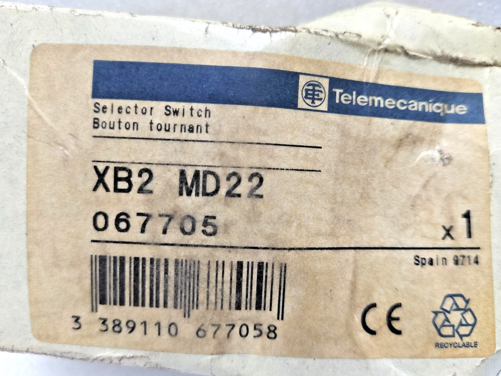 TELEMECANIQUE XB2 MD22 SELECTOR SWITCH 067705