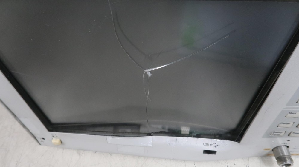 AGILENT E5062A NETWORK ANALYZER M0257