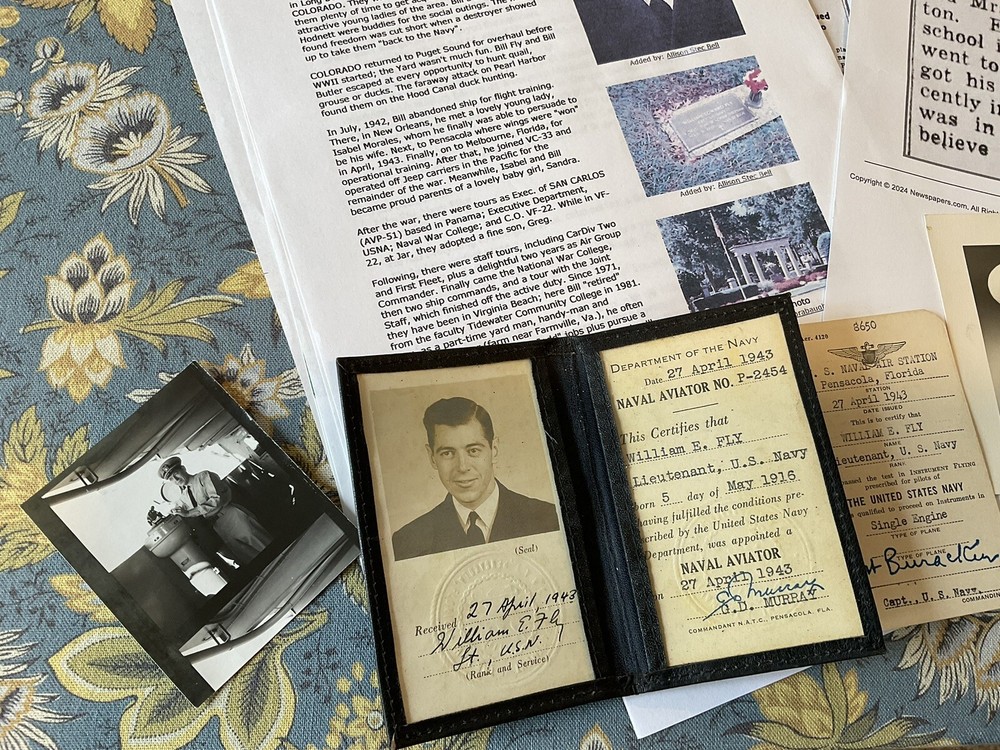 ORIGINAL WWII USN NAVAL AVIATOR PILOT CERTIFICATE ETC GROUPING VC-33