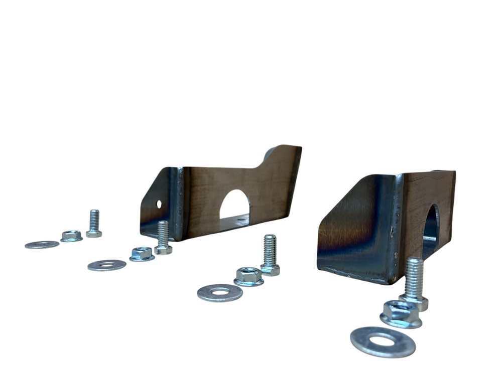 Chevy Silverado / Sierra 2500HD Front Leaf Spring Hanger Support Bracket 01-10