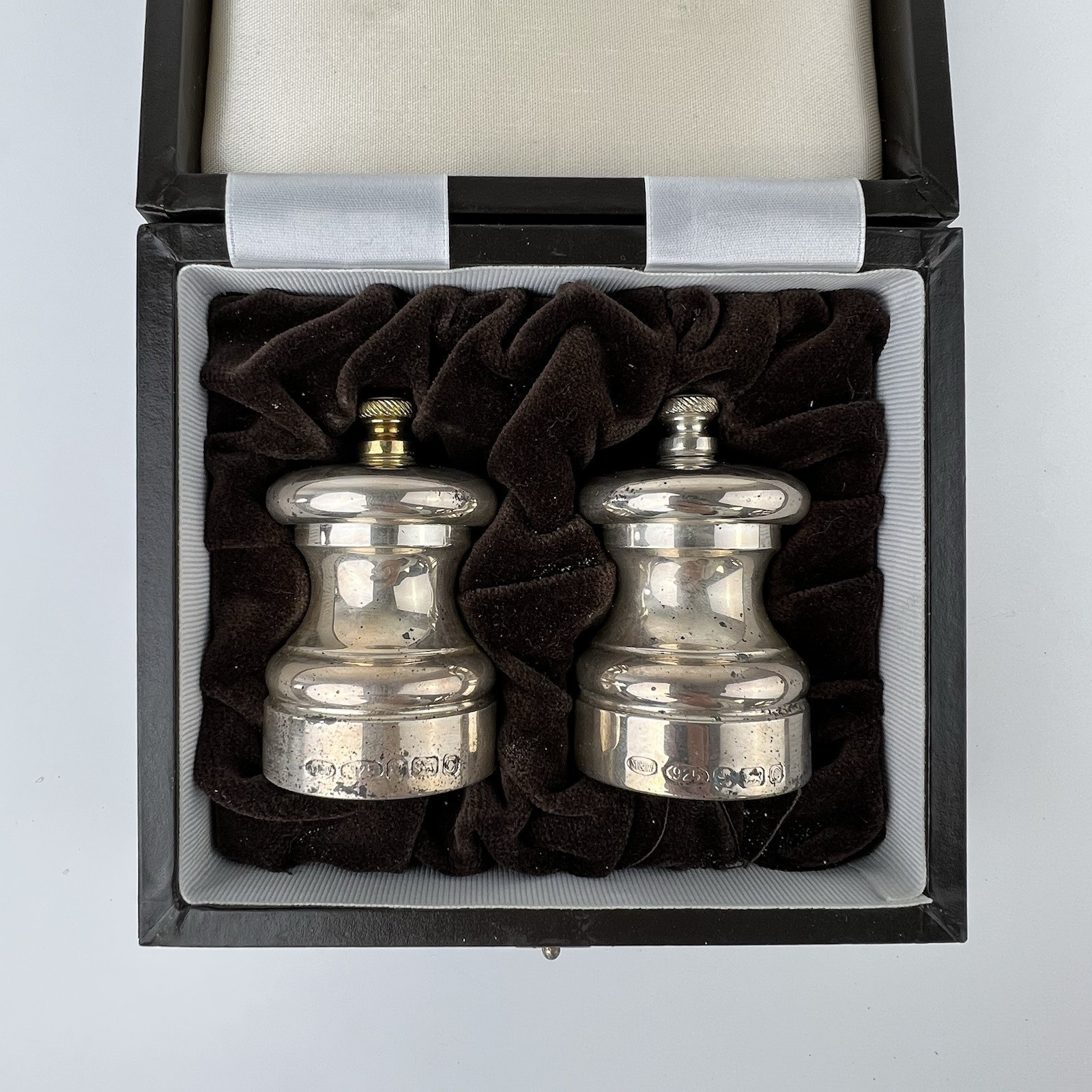 Mappin & Webb Solid Silver Pepper Mills Pair 925 Hallmarked Boxed 136g #234