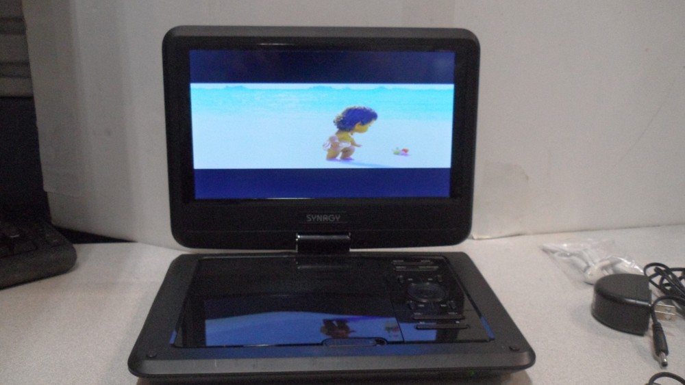 Synagy 9"  Portable DVD Player A39 Swivel USB/SD