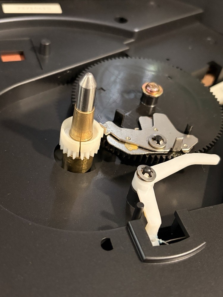 Vintage AKAI Semi Automatic Turntable A305C