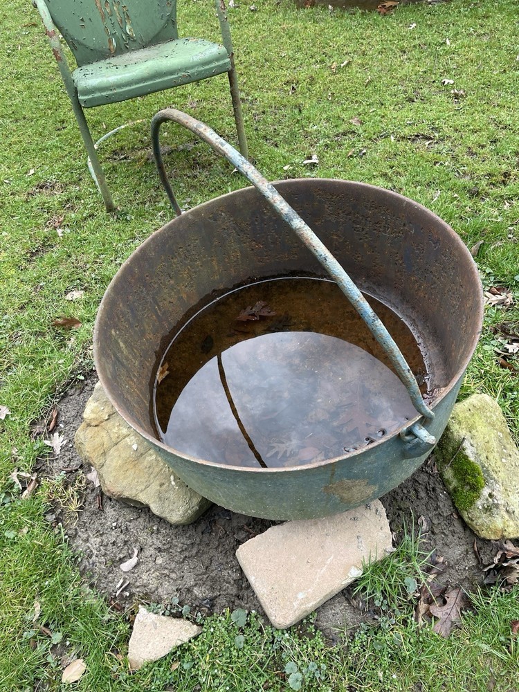 3 Vtg Lawn Chairs & Burning Kettle
