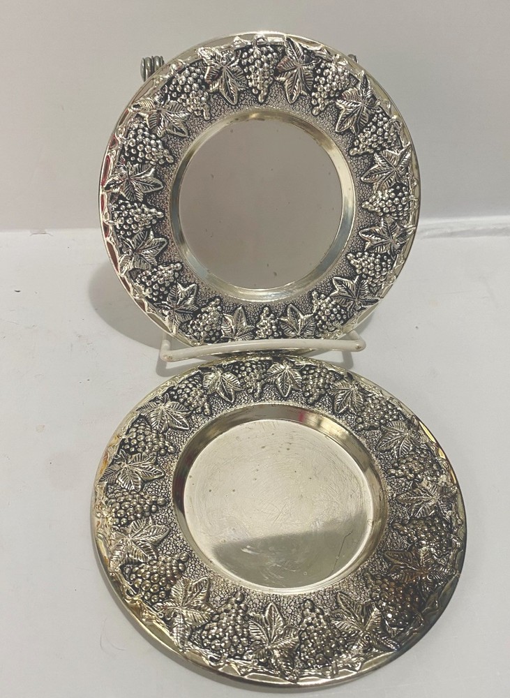 Int’L Silver Co Bordeaux Silverplate Coaster/Candle Plate Pair Grapevine 5.5in