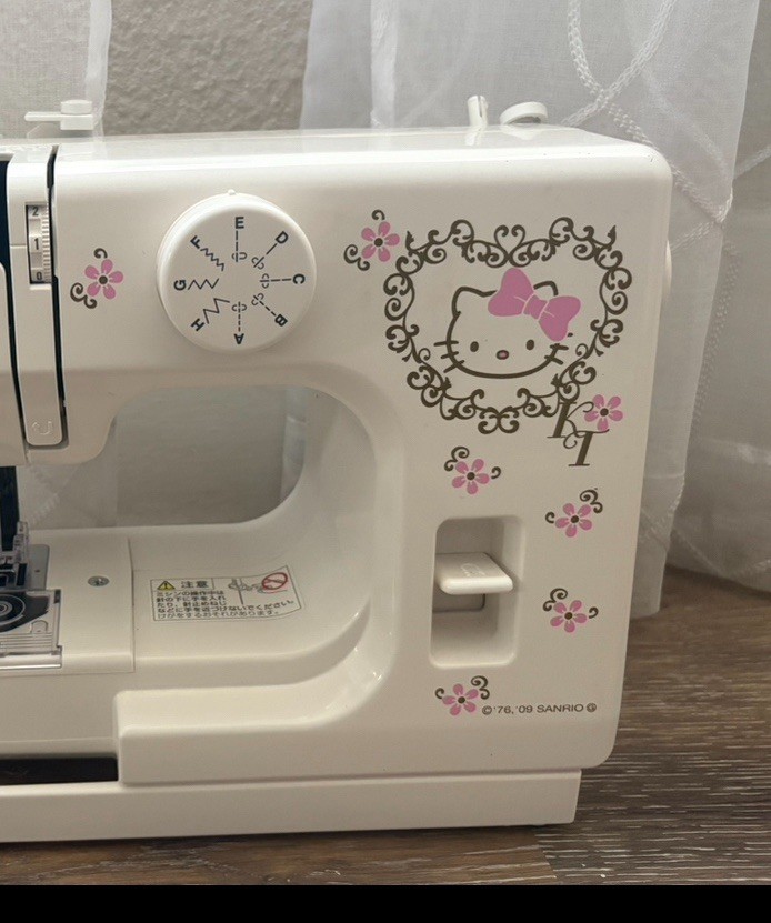 Hello Kitty Sanrio Sewing Machine