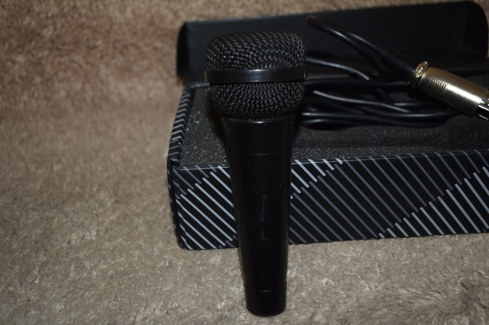 Vintage Pro. 2 Dynamic Microphone Model No. DM-405
