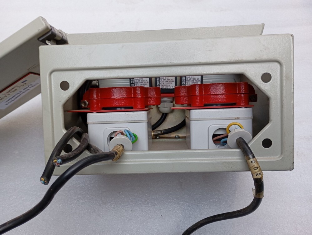 VIKING LIFE SAVING EQUIPMENT CO2 LODUNARBOX
