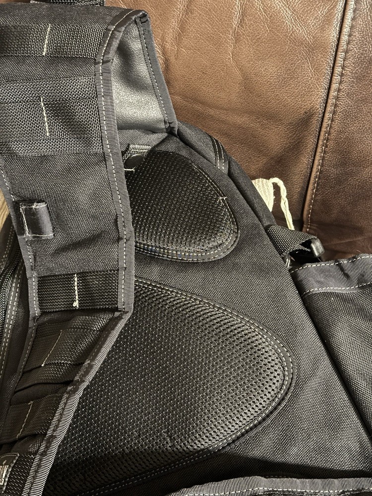 Maxpedition Monsoon GearSlinger 0410B Black. Large size single shoulder pack wit