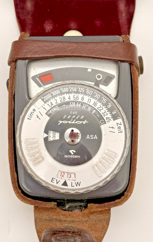 VTG Gossen Super Pilot CdS Light Meter with Leather Case Germany Untested