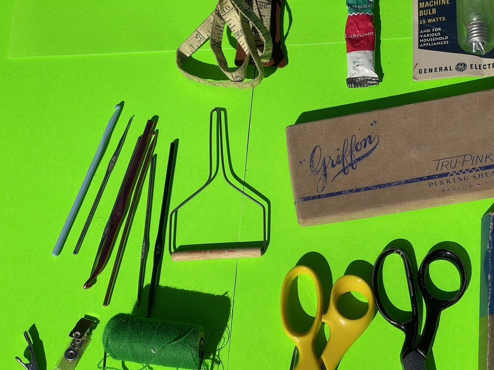SEWING ACCESSORIES LOT