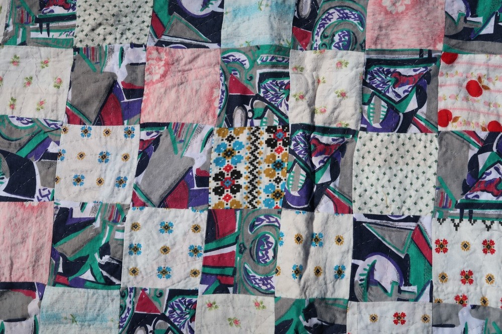 Vtg Patchwork Pattern King Quilt Measures 74x85" 2 Sided Unique Beautiful Rare