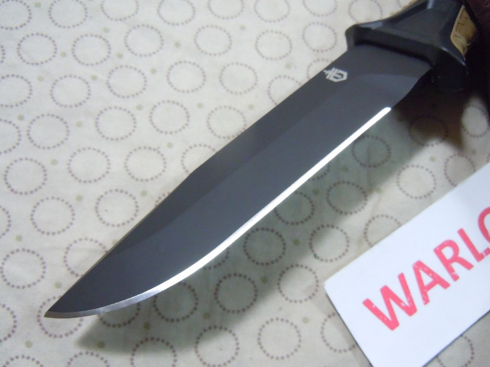 GERBER STRONGARM 08725 FIXED BLADE KNIFE.