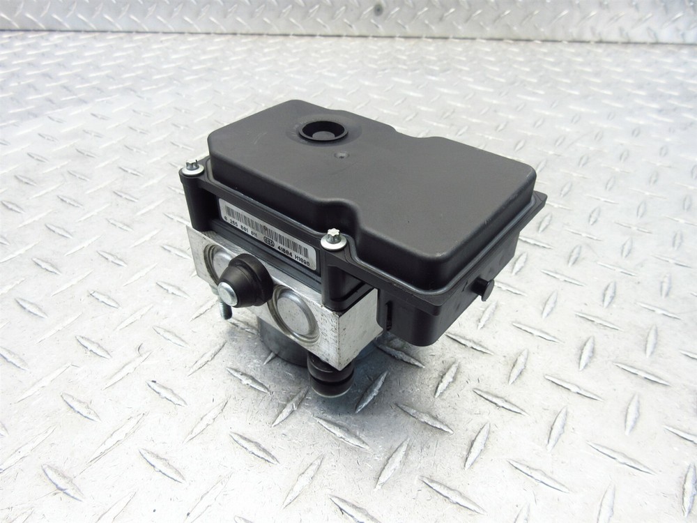 2014 12-14 Ducati Monster 696 ABS Pump Control Unit Module OEM