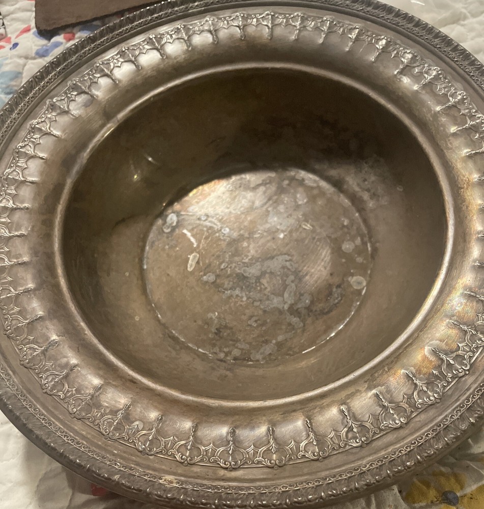 REED and BARTON  VINTAGE Dish 1202 Silverplated.