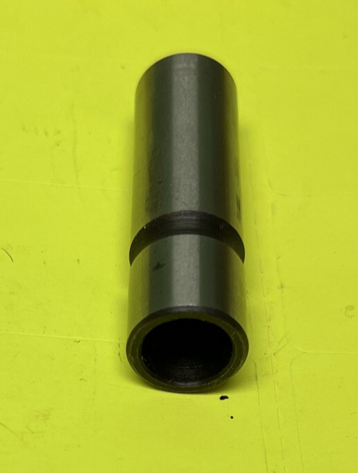 Singer 207072 Bushing Prsser Bar Upper 111W