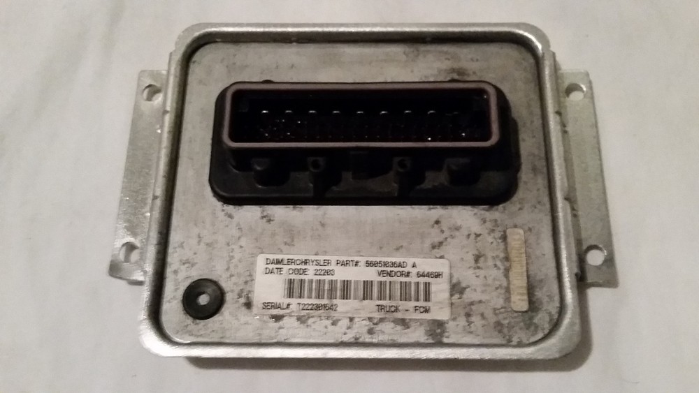 2002-2005 DODGE RAM 1500 MULTIFUNCTION RELAY FRONT CONTROL POWER MODULE TIPM BCM