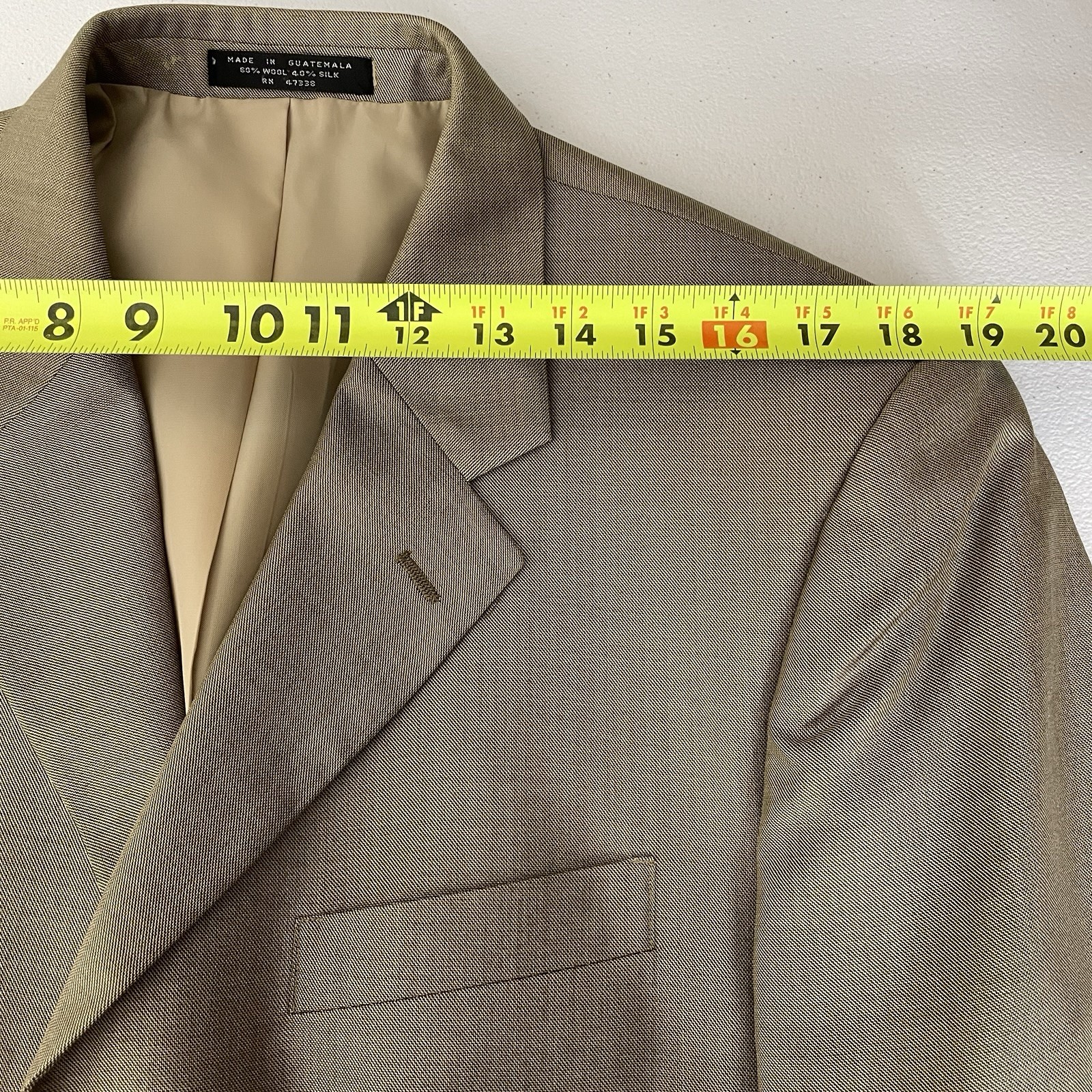 Jones New York 2 Piece Suit Mens 40S 32x30 Beige Solid Wool Silk Three Buttons