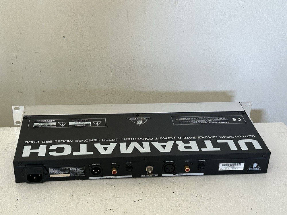Behringer Ultramatch SRC-2000 Sample Rate Converter