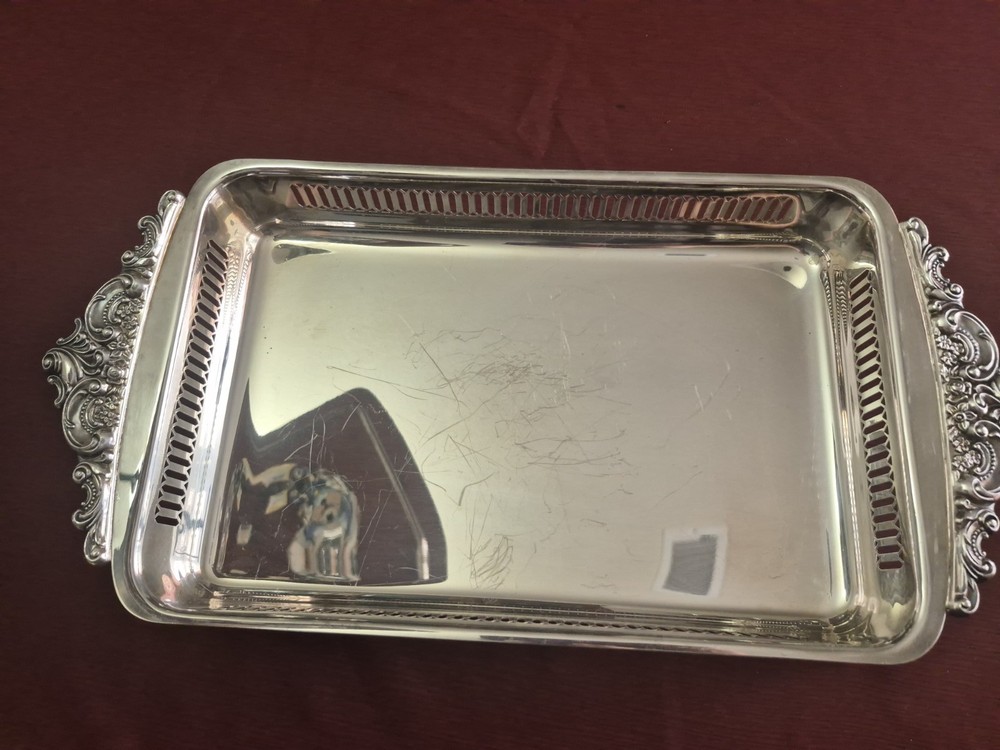Baroque By Wallace Silverplate Buffet Server 713