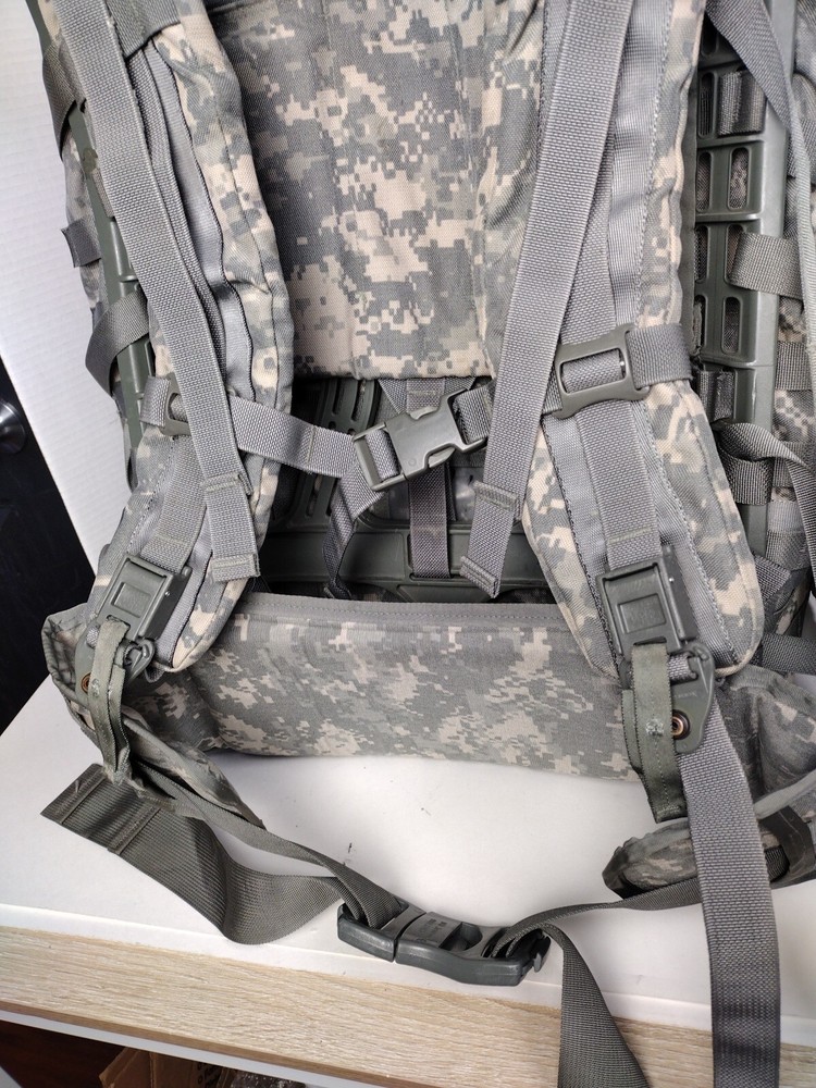 Military Issue USGI MOLLE II Large Rucksack Pack Backpack with Frame