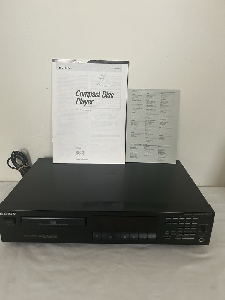 Sony CDP-211 Single Disc CD Compact Disc Player - Tested Working.NO REMOTE