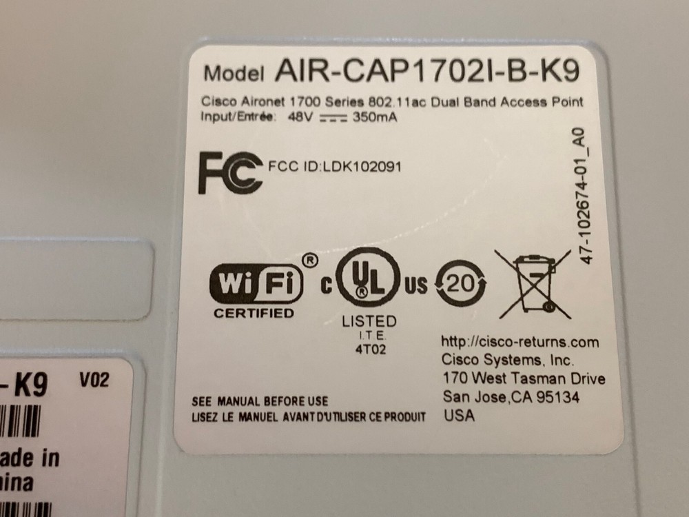 Cisco access point AIR-CAP1702I-B-K9 w/install brackets (both)