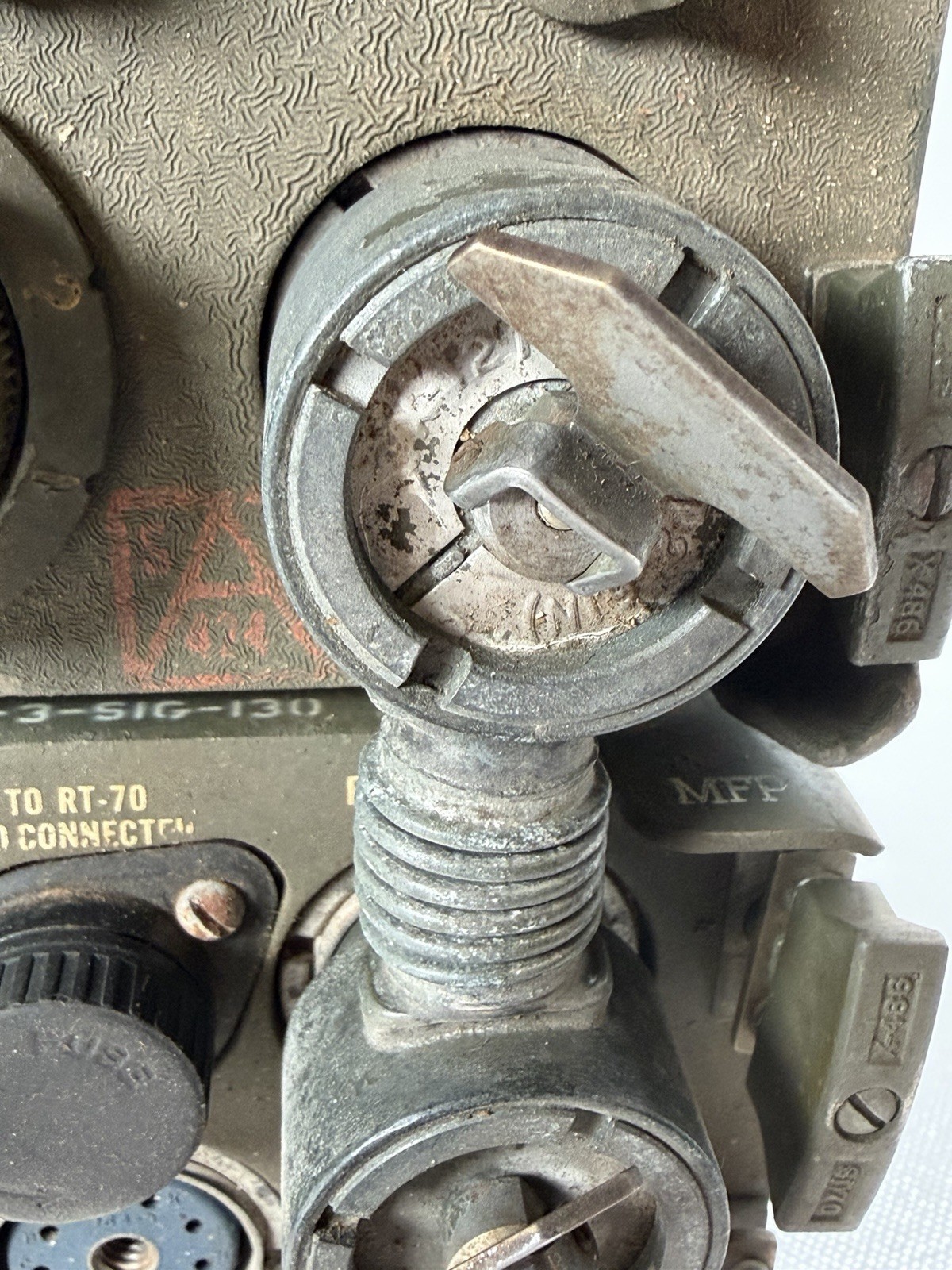 US Army Signal Corps AM-65/GR Military Radio Audio Amplifier RT-70 33lb