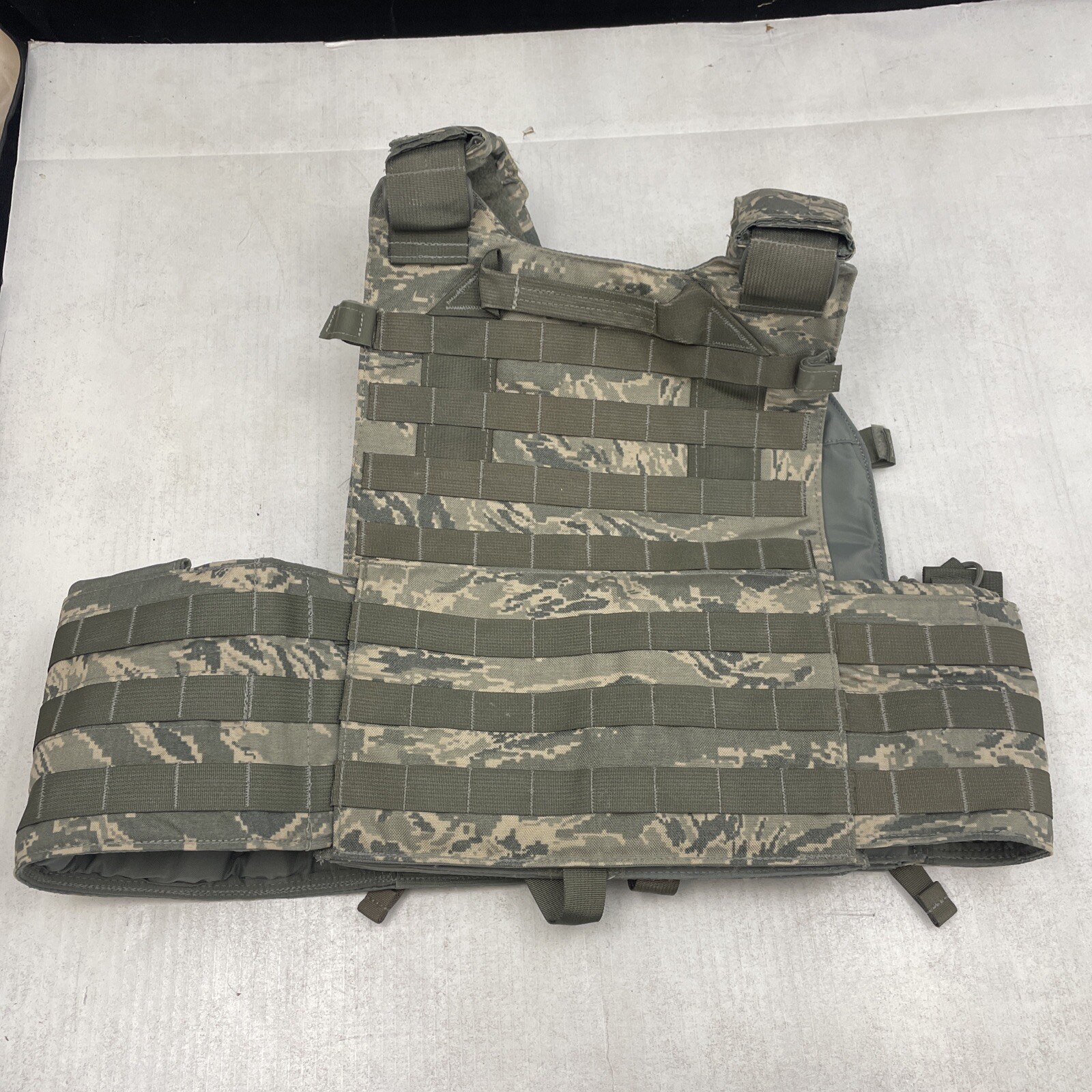 London Bridge Trading Plate Carrier Vest ABU LBT-6094C XL Digital Camo EXCELLENT