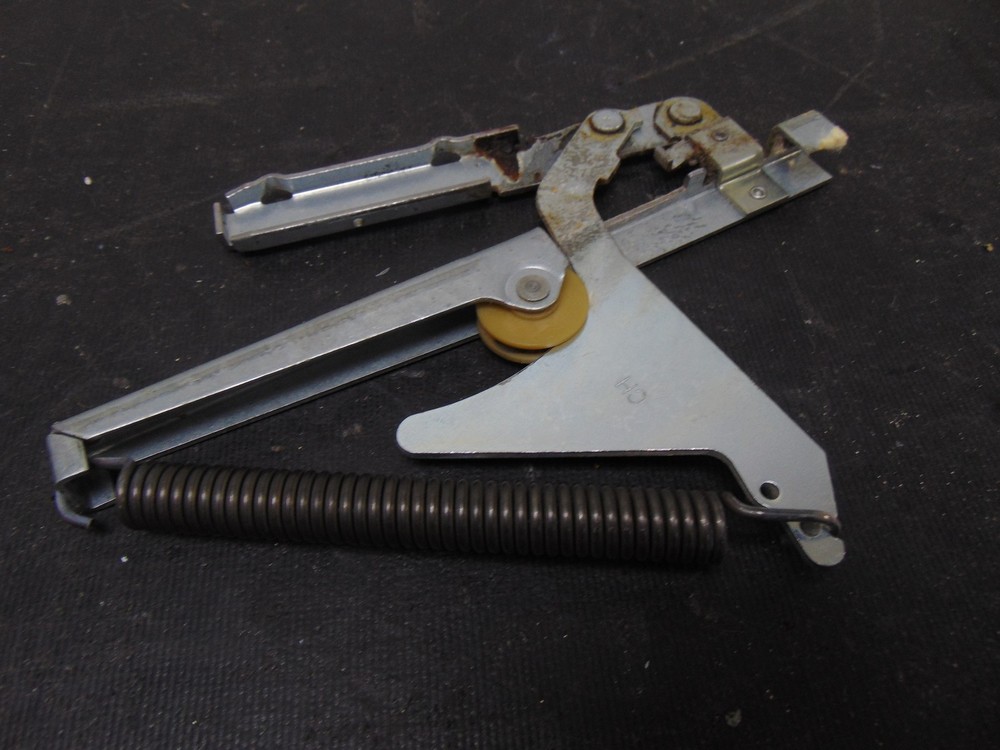 Maytag Range MGR5752ADS Hinge 74003968