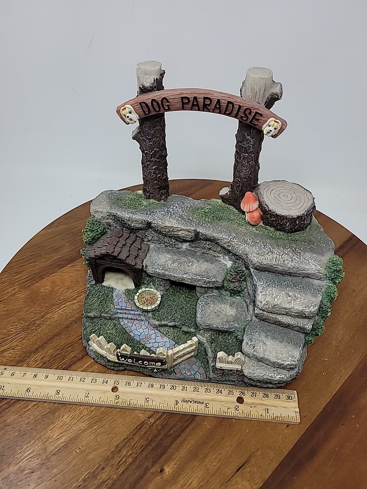 Direct Connection Dog Paradise 2003 Figurine Stand