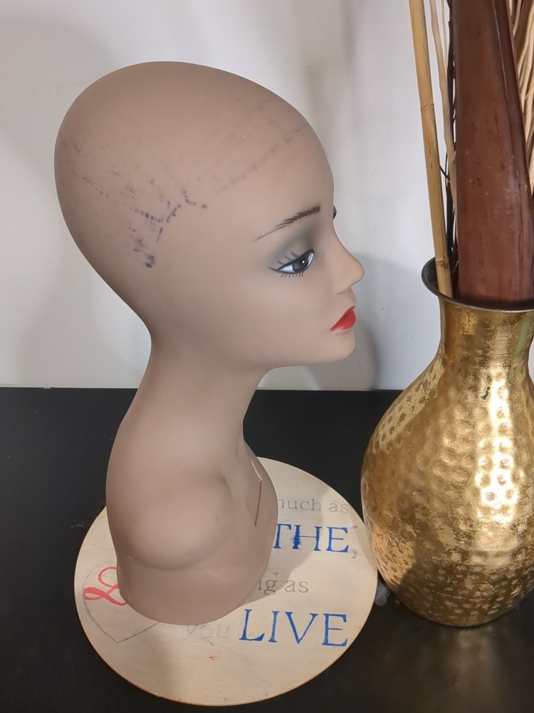 Used Mannequin Head