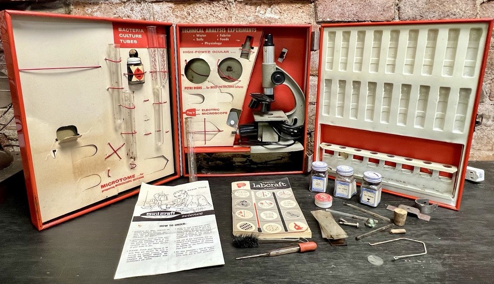 VINTAGE PORTER LABCRAFT EXPERIMENTAL LAB # 140 METAL CASE PYREX TUBES MICROSCOPE