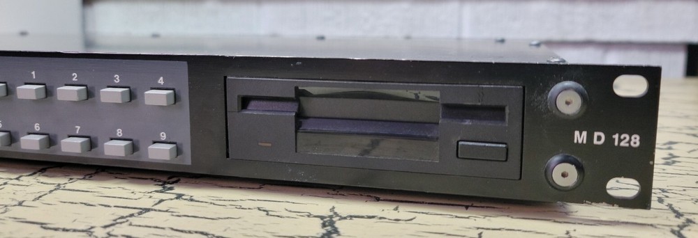 IVM MD 128 3.5 inch floppy Disk Midi Data Interface Storage System I.V.M. MD-128