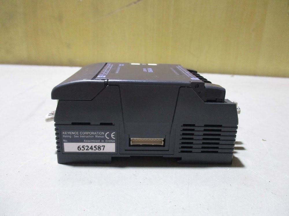 KEYENCE KV-E16T PLC Expansion Unit 16-Point Transistor Output USED #2